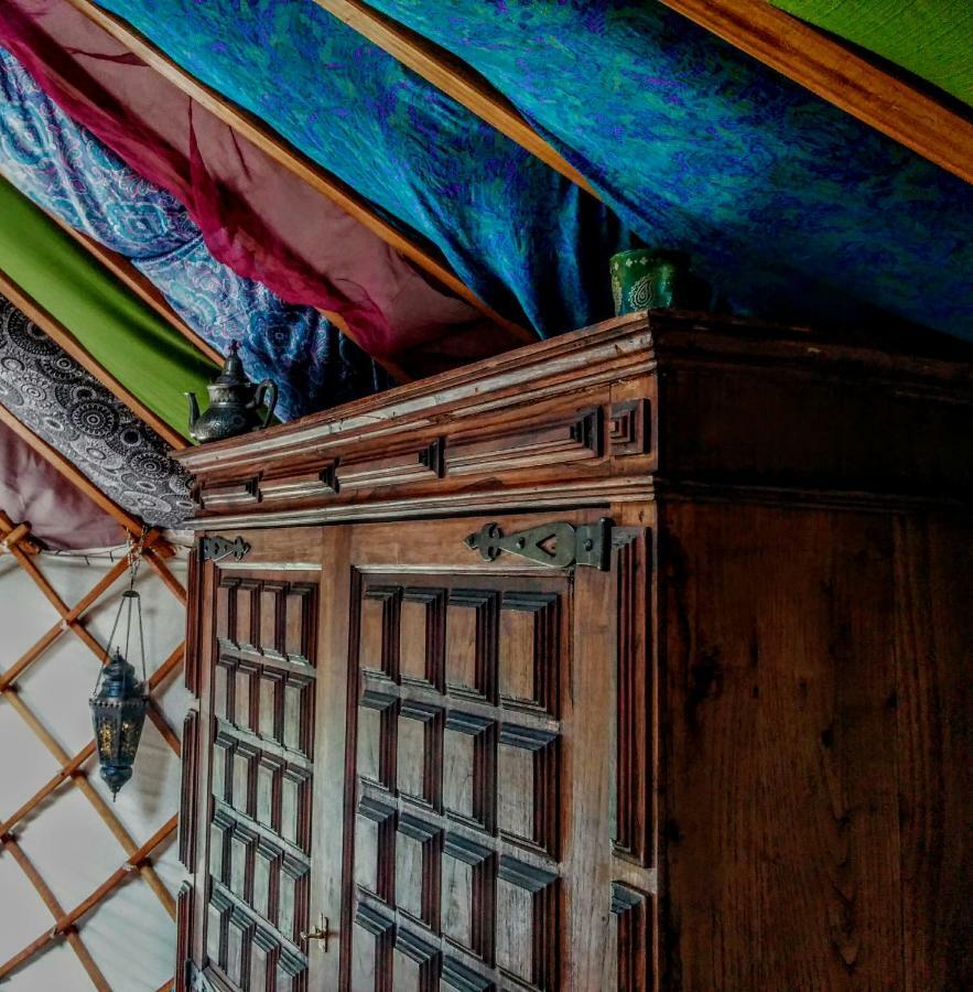 Star Gazing Luxury Yurt With River Views, Off Grid Eco Living Vale do Barco Ngoại thất bức ảnh